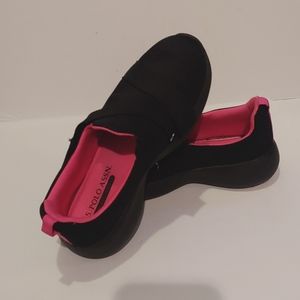 Memory foam slip on sneakers shoes